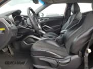 ✅ 2012 Hyundai Veloster w/Black Int • VIN: KMHTC6AD3CU028988 • Lot: 43837055. Wystawiony na Copart z przebiegiem 135 316 mil. Bezpłatny archiwum sprzedaży aukcyjnych z USA i szczegółowy raport historii pojazdu na DreamBid. Zdjęcie 7.