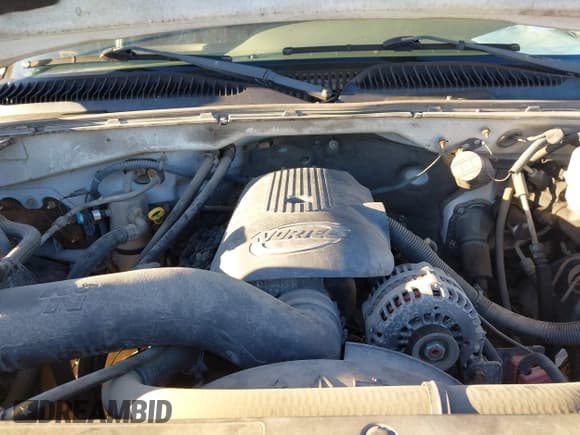 ✅ 2005 Chevrolet Silverado 2500HD LT • VIN: 1GCHC23U75F883040 • Lot: 43643562. Wystawiony na IAAI z przebiegiem 268 370 mil. Bezpłatny archiwum sprzedaży aukcyjnych z USA i szczegółowy raport historii pojazdu na DreamBid. Zdjęcie 10.