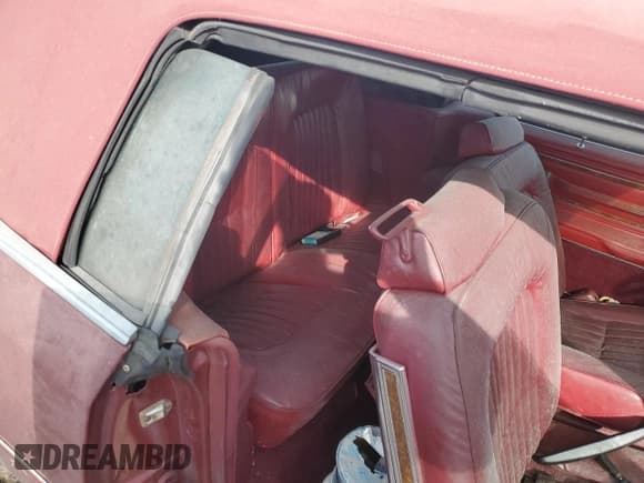 ✅ 1982 Buick Riviera • VIN: 1G4AZ67Y1CE436738 • Lot: 75610704. Wystawiony na Copart z przebiegiem 94 888 mil. Bezpłatny archiwum sprzedaży aukcyjnych z USA i szczegółowy raport historii pojazdu na DreamBid. Zdjęcie 10.