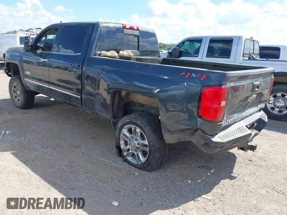 ✅ 2018 Chevrolet Silverado 2500HD High Country • VIN: 1GC1KXEY7JF109379 • Lot: 43361674. Listed on IAAI with 155,011 mi. Free auction sales archive from the USA and detailed vehicle history report at DreamBid. Image 3.