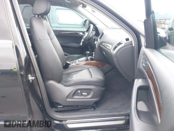 ✅ 2016 Audi Q5 Premium Plus • VIN: WA1L2AFP3GA068339 • Lot: 43710069. Wystawiony na IAAI z przebiegiem 135 387 mil. Bezpłatny archiwum sprzedaży aukcyjnych z USA i szczegółowy raport historii pojazdu na DreamBid. Zdjęcie 5.