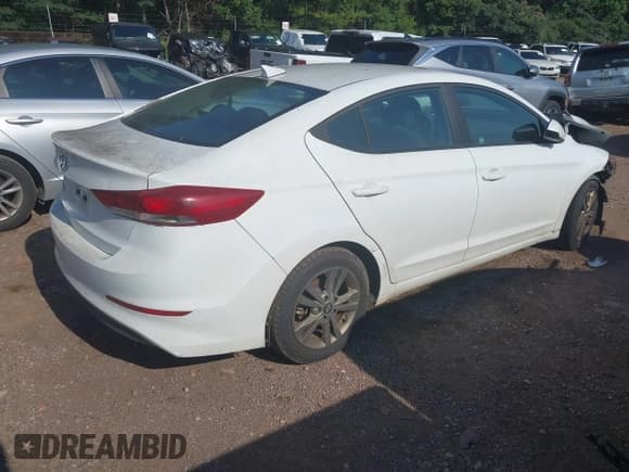 ✅ 2018 Hyundai Elantra Limited • VIN: 5NPD84LF0JH302880 • Lot: 42547237. Listed on IAAI with 141,646 mi. Free auction sales archive from the USA and detailed vehicle history report at DreamBid. Image 4.