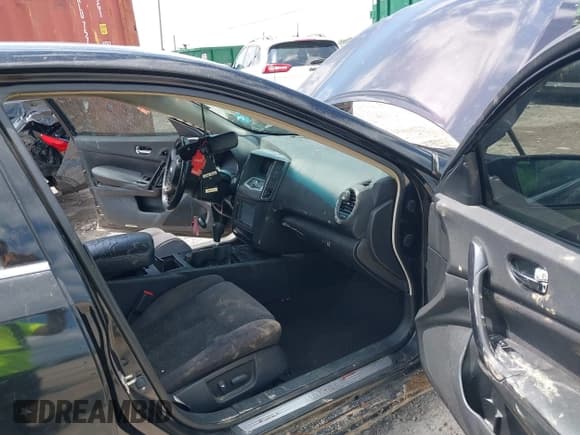 ✅ 2014 Nissan Maxima SV • VIN: 1N4AA5AP3EC450764 • Lot: 42270183. Listed on IAAI with 166,772 mi. Free auction sales archive from the USA and detailed vehicle history report at DreamBid. Image 5.