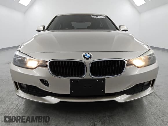 ✅ 2014 BMW 3 Series 320i • VIN: WBA3B1C57EP680611 • Lot: 89879365. Listed on Copart with 72,651 mi. Free auction sales archive from the USA and detailed vehicle history report at DreamBid. Image 5.