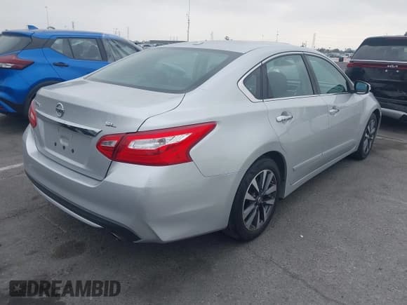 ✅ 2017 Nissan Altima SL • VIN: 1N4AL3AP6HC188886 • Lot: 42821048. Listed on IAAI with 87,805 mi. Free auction sales archive from the USA and detailed vehicle history report at DreamBid. Image 4.
