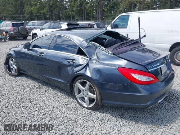 ✅ 2013 Mercedes-Benz CLS 550 • VIN: WDDLJ7DB8DA064047 • Lot: 42317103. Wystawiony na IAAI z przebiegiem 139 085 mil. Bezpłatny archiwum sprzedaży aukcyjnych z USA i szczegółowy raport historii pojazdu na DreamBid. Zdjęcie 3.