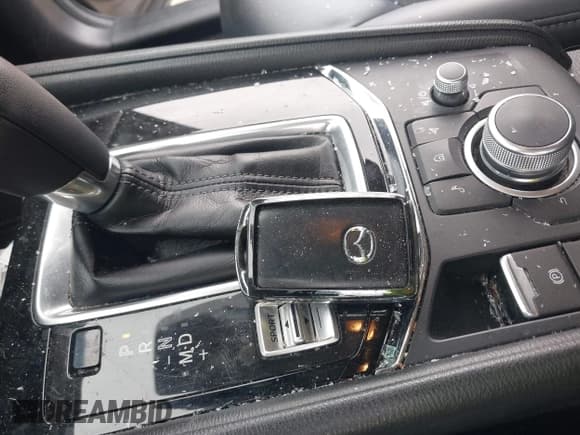 ✅ 2021 Mazda CX-5 Touring • VIN: JM3KFBCM5M0362002 • Lot: 43632624. Wystawiony na IAAI z przebiegiem 76 380 mil. Bezpłatny archiwum sprzedaży aukcyjnych z USA i szczegółowy raport historii pojazdu na DreamBid. Zdjęcie 11.