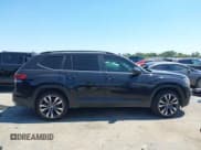 ✅ 2022 Volkswagen Atlas SE • VIN: 1V2KR2CA1NC558345 • Lot: 43114179. Listed on IAAI with 33,042 mi. Free auction sales archive from the USA and detailed vehicle history report at DreamBid. Image 13.