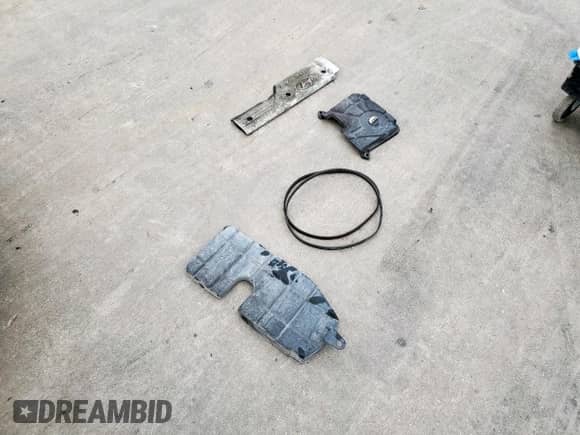 2003 Hyundai Accent GL z VIN KMHCG45C73U481294, wystawiony jako Copart lot #55958005 z przebiegiem 136 964 mil mil oraz Czysty tytuł • Clean title. Historia ofert i sprzedaży dostępna na DreamBid. Obrazek 12.