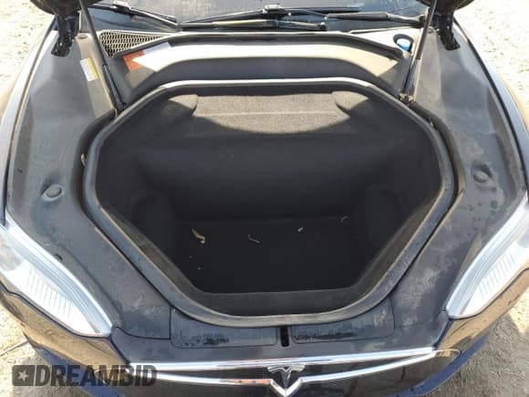 ✅ 2014 Tesla Model S P85D • VIN: 5YJSA1H29EFP63967 • Lot: 72012635. Listed on Copart with 70,223 mi. Free auction sales archive from the USA and detailed vehicle history report at DreamBid. Image 11.