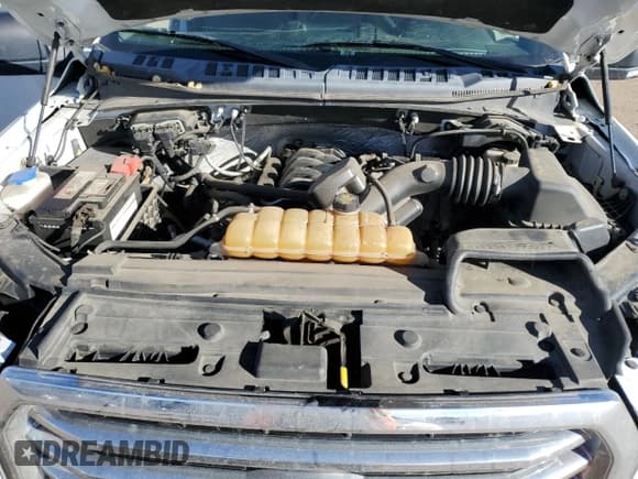 ✅ 2015 Ford F-150 XLT • VIN: 1FTFW1EFXFFA17356 • Lot: 86599975. Wystawiony na Copart z przebiegiem 113 173 mil. Bezpłatny archiwum sprzedaży aukcyjnych z USA i szczegółowy raport historii pojazdu na DreamBid. Zdjęcie 11.