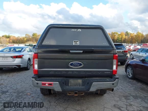 ✅ 2019 Ford F-250 XL • VIN: 1FT7W2B6XKEC46795 • Lot: 43429518. Listed on IAAI with 171,575 mi. Free auction sales archive from the USA and detailed vehicle history report at DreamBid. Image 16.