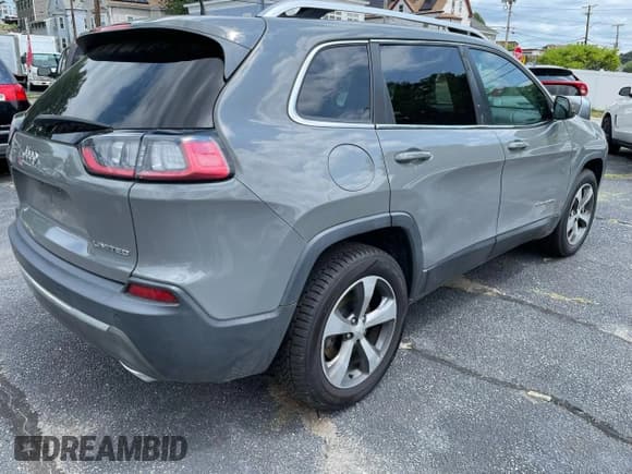 ✅ 2020 Jeep Cherokee Limited • VIN: 1C4PJMDXXLD562415 • Lot: 87179025. Wystawiony na Copart z przebiegiem 142 343 mil. Bezpłatny archiwum sprzedaży aukcyjnych z USA i szczegółowy raport historii pojazdu na DreamBid. Zdjęcie 4.