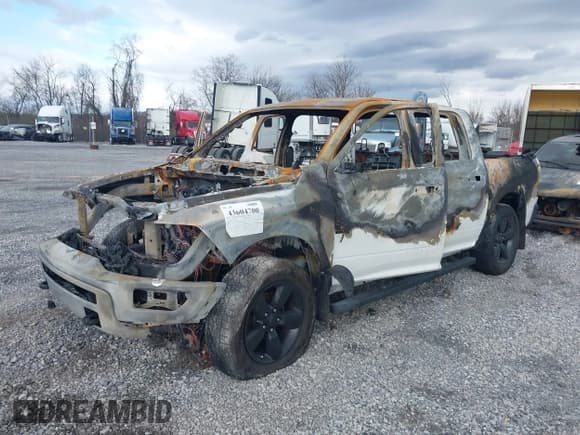 ✅ 2019 Ram 1500 SLT • VIN: 1C6RR7LG1KS677832 • Lot: 43604700. Listed on IAAI with 87,500 mi. Free auction sales archive from the USA and detailed vehicle history report at DreamBid. Image 2.