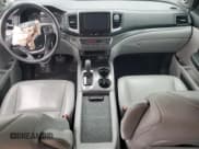 ✅ 2018 Honda Pilot EX-L • VIN: 5FNYF5H64JB019287 • Lot: 46041724. Listed on Copart with Not provided. Free auction sales archive from the USA and detailed vehicle history report at DreamBid. Image 8.