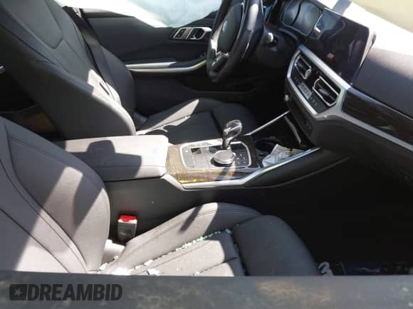 2021 BMW 3 Series 330i с VIN 3MW5R1J03M8B73097, выставлен на аукционе IAAI как лот 43364582 с пробегом 27 936 миль миль и . История ставок и продаж доступна на DreamBid. Изображение 5.