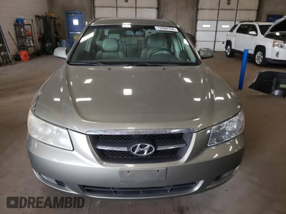 2008 Hyundai Sonata SE z VIN 5NPEU46F28H387565, wystawiony jako Copart lot #73968754 z przebiegiem 164 079 mil mil oraz Czysty tytuł • Clean title. Historia ofert i sprzedaży dostępna na DreamBid. Obrazek 5.