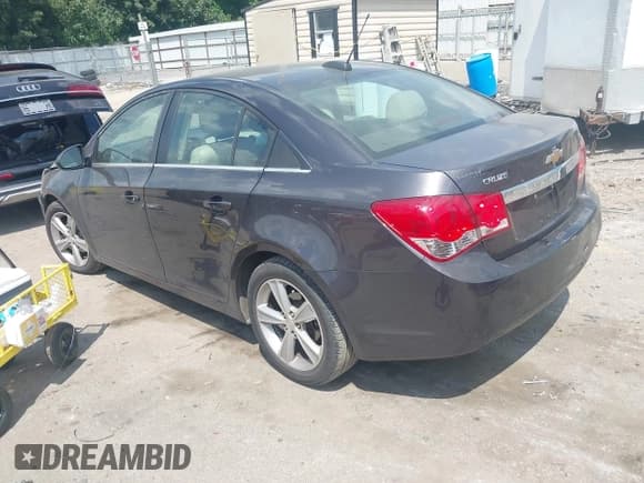 ✅ 2015 Chevrolet Cruze LT • VIN: 1G1PE5SB8F7129284 • Лот: 42999670. Опубликован ранее на IAAI с пробегом 175 059 миль. Бесплатный доступ к архиву аукционных продаж из США и подробный отчёт об истории автомобиля на DreamBid. Изображение 3.