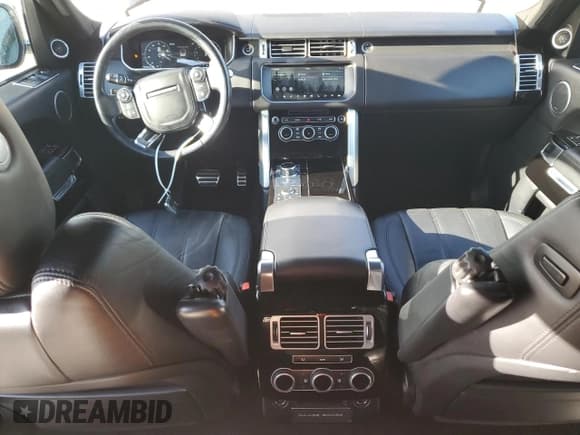 ✅ 2017 Land Rover Range Rover • VIN: SALGS2FE2HA322595 • Lot: 48657725. Wystawiony na Copart z przebiegiem 123 587 mil. Bezpłatny archiwum sprzedaży aukcyjnych z USA i szczegółowy raport historii pojazdu na DreamBid. Zdjęcie 8.