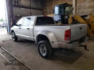 2006 Dodge 3500 SLT z VIN 3D7MX49C76G285307, wystawiony jako Copart lot #62428695 z przebiegiem 104 413 mil mil oraz Czysty tytuł • Clean title. Historia ofert i sprzedaży dostępna na DreamBid. Obrazek 2.