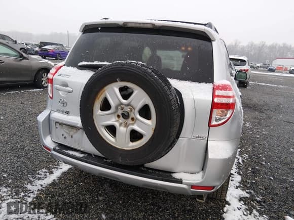 ✅ 2012 Toyota RAV4 • VIN: JTMBF4DV5C5053286 • Lot: 43867420. Listed on IAAI with 218,383 mi. Free auction sales archive from the USA and detailed vehicle history report at DreamBid. Image 16.