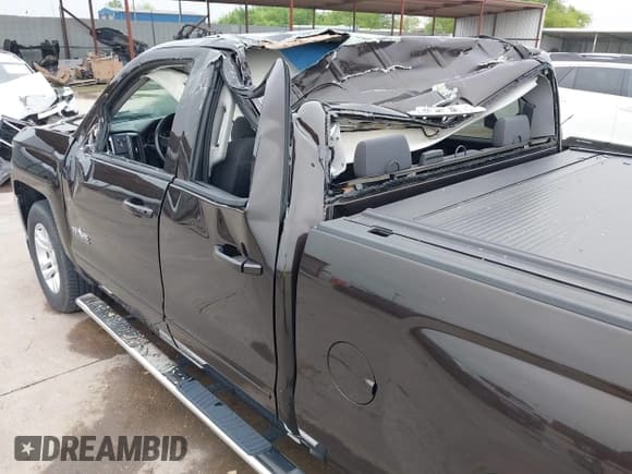 ✅ 2019 Chevrolet Silverado 1500 LT • VIN: 2GCRCPEC7K1115535 • Lot: 42413006. Wystawiony na IAAI z przebiegiem 136 455 mil. Bezpłatny archiwum sprzedaży aukcyjnych z USA i szczegółowy raport historii pojazdu na DreamBid. Zdjęcie 6.
