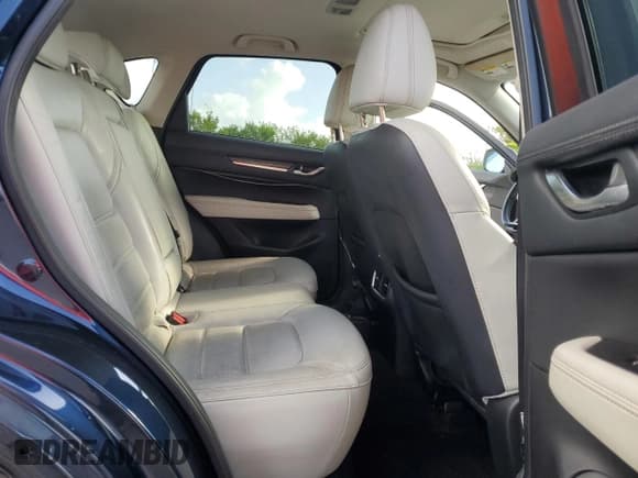 ✅ 2018 Mazda CX-5 Grand Touring • VIN: JM3KFADMXJ1353942 • Lot: 60570835. Wystawiony na Copart z przebiegiem 74 400 mil. Bezpłatny archiwum sprzedaży aukcyjnych z USA i szczegółowy raport historii pojazdu na DreamBid. Zdjęcie 11.