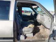 ✅ 1999 Chevrolet Suburban • VIN: 1GNFK16R0XJ364835 • Лот: 43682825. Опубликован ранее на IAAI с пробегом 191 846 миль. Бесплатный доступ к архиву аукционных продаж из США и подробный отчёт об истории автомобиля на DreamBid. Изображение 5.