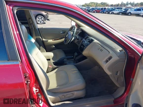 2002 Honda Accord EX с VIN 1HGCG16572A017619, выставлен на аукционе IAAI как лот 43426260 с пробегом 178 810 миль миль и . История ставок и продаж доступна на DreamBid. Изображение 5.