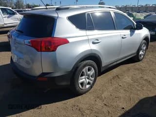 ✅ 2015 Toyota RAV4 LE • VIN: JTMZFREV3FD047443 • Лот: 40871652. Опубликован ранее на IAAI с пробегом 165 332 миль. Бесплатный доступ к архиву аукционных продаж из США и подробный отчёт об истории автомобиля на DreamBid. Изображение 4.