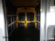 ✅ 2022 Ford Transit Cargo • VIN: 1FTBR1X81NKA42804 • Lot: 45417345. Wystawiony na Copart z przebiegiem 36 887 mil. Bezpłatny archiwum sprzedaży aukcyjnych z USA i szczegółowy raport historii pojazdu na DreamBid. Zdjęcie 10.