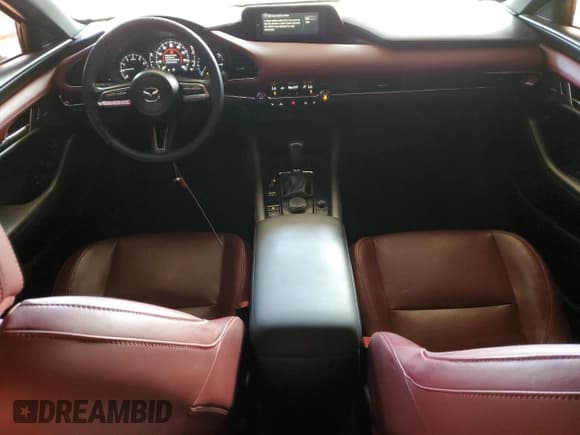 ✅ 2020 Mazda 3 Premium • VIN: JM1BPBNM2L1158561 • Лот: 48157895. Опубликован ранее на Copart с пробегом 56 321 миль. Бесплатный доступ к архиву аукционных продаж из США и подробный отчёт об истории автомобиля на DreamBid. Изображение 8.