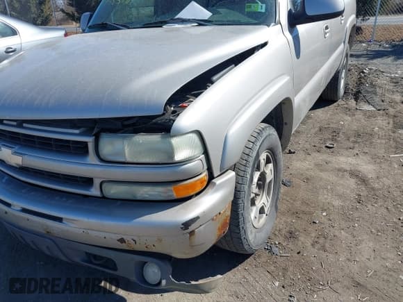 ✅ 2004 Chevrolet Suburban LS • VIN: 3GNFK16Z14G220272 • Лот: 41768348. Опубликован ранее на IAAI с пробегом 283 233 миль. Бесплатный доступ к архиву аукционных продаж из США и подробный отчёт об истории автомобиля на DreamBid. Изображение 6.