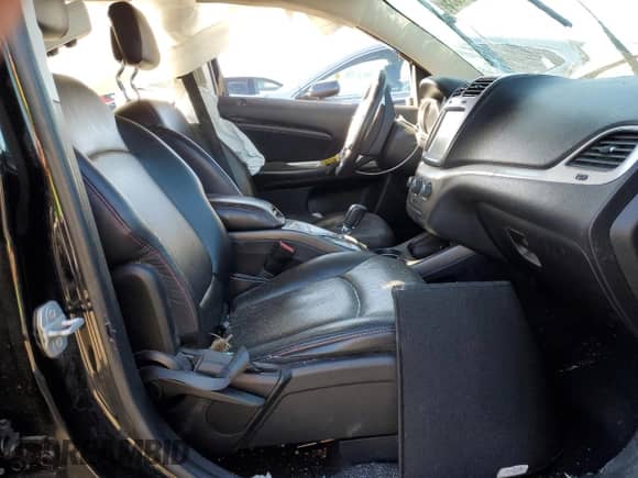 2015 Dodge Journey R/T z VIN 3C4PDCEG1FT631992, wystawiony jako Copart lot #53254835 z przebiegiem 90 279 mil mil oraz Szkoda całkowita • Salvage title. Historia ofert i sprzedaży dostępna na DreamBid. Obrazek 7.