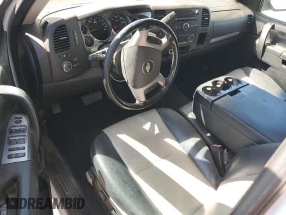 ✅ 2013 Chevrolet Silverado 1500 LT • VIN: 1GCRKSE70DZ287294 • Lot: 69992904. Listed on Copart with 243,903 mi. Free auction sales archive from the USA and detailed vehicle history report at DreamBid. Image 8.