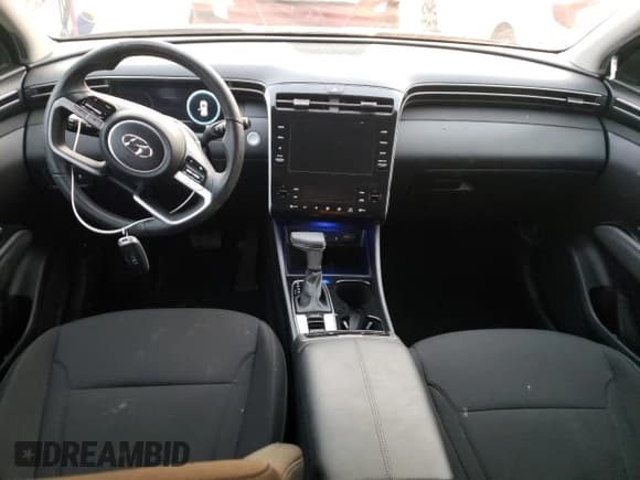 ✅ 2022 Hyundai Tucson SEL • VIN: 5NMJF3AE3NH105587 • Lot: 72389172. Wystawiony na Copart z przebiegiem 14 896 mil. Bezpłatny archiwum sprzedaży aukcyjnych z USA i szczegółowy raport historii pojazdu na DreamBid. Zdjęcie 8.