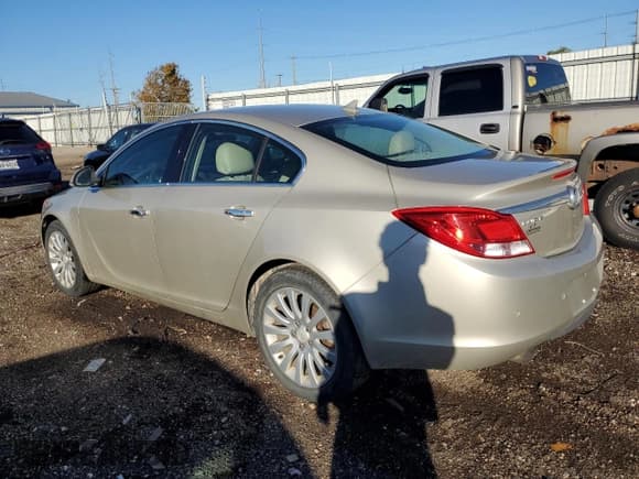 ✅ 2013 Buick Regal Turbo Premium 1 • VIN: 2G4GS5EV2D9248834 • Lot: 86314855. Wystawiony na Copart z przebiegiem 94 249 mil. Bezpłatny archiwum sprzedaży aukcyjnych z USA i szczegółowy raport historii pojazdu na DreamBid. Zdjęcie 2.