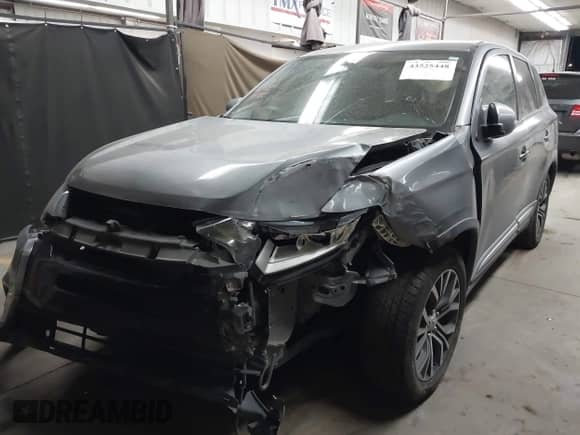 2018 Mitsubishi Outlander SE with VIN JA4AD3A33JJ003936, listed as a IAAI auction lot 43525448 with 252,718 mi miles and . Bid and sale history available at DreamBid. Image 2.