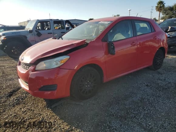 ✅ 2009 Toyota Matrix • VIN: 2T1KU40E49C070653 • Лот: 82235175. Опубликован ранее на Copart с пробегом 172 019 миль. Бесплатный доступ к архиву аукционных продаж из США и подробный отчёт об истории автомобиля на DreamBid. Изображение 1.