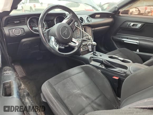 ✅ 2018 Ford Mustang EcoBoost • VIN: 1FA6P8TH2J5125811 • Lot: 89643125. Wystawiony na Copart z przebiegiem 57 273 mil. Bezpłatny archiwum sprzedaży aukcyjnych z USA i szczegółowy raport historii pojazdu na DreamBid. Zdjęcie 8.