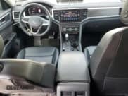 ✅ 2022 Volkswagen Atlas SE • VIN: 1V2JP2CA2NC518504 • Lot: 75051454. Wystawiony na Copart z przebiegiem 77 207 mil. Bezpłatny archiwum sprzedaży aukcyjnych z USA i szczegółowy raport historii pojazdu na DreamBid. Zdjęcie 8.