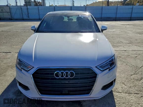 ✅ 2017 Audi A3 Premium • VIN: WAUAUGFF2H1057767 • Lot: 95080545. Wystawiony na Copart z przebiegiem 159 644 mil. Bezpłatny archiwum sprzedaży aukcyjnych z USA i szczegółowy raport historii pojazdu na DreamBid. Zdjęcie 5.