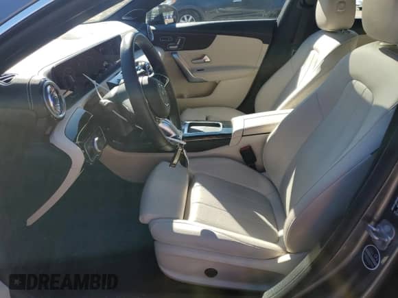 2024 Mercedes-Benz CLA 250 с VIN W1K5J4GBXRN450035, выставлен на аукционе Copart как лот 87668485 с пробегом 10 123 миль миль и Списание • Salvage title. История ставок и продаж доступна на DreamBid. Изображение 7.