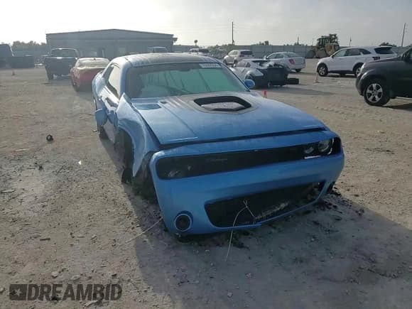 ✅ 2015 Dodge Challenger R/T Plus Shaker • VIN: 2C3CDZBT0FH923956 • Lot: 70082364. Wystawiony na Copart z przebiegiem 31 365 mil. Bezpłatny archiwum sprzedaży aukcyjnych z USA i szczegółowy raport historii pojazdu na DreamBid. Zdjęcie 11.