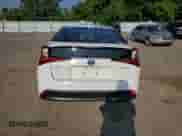 2022 Toyota Prius XLE z VIN JTDL9MFU5N3036910, wystawiony jako Copart lot #64780915 z przebiegiem 208 838 mil mil oraz Szkoda całkowita • Salvage title. Historia ofert i sprzedaży dostępna na DreamBid. Obrazek 6.