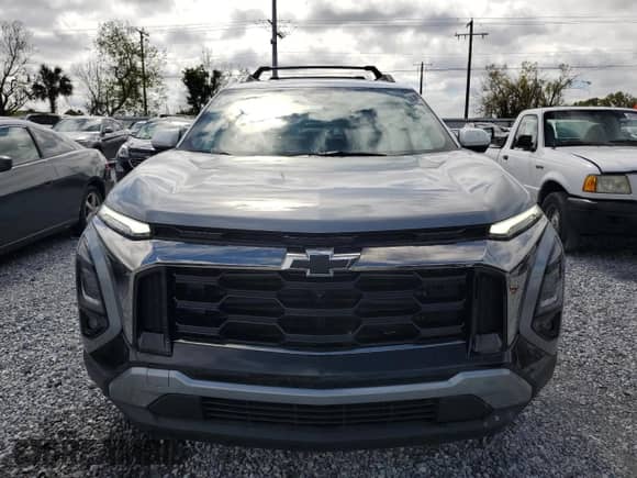 2025 Chevrolet Equinox FWD ACTIV with VIN 3GNAXKEG0SL138023, listed as a Copart auction lot 46442275 with 21 mi miles and Salvage title. Bid and sale history available at DreamBid. Image 5.