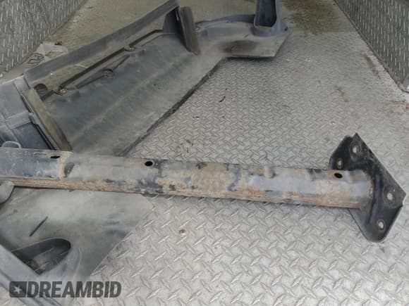 ✅ 2017 Ford Transit • VIN: 1FTYR3XV3HKB00878 • Lot: 55963155. Wystawiony na Copart z przebiegiem 362 956 mil. Bezpłatny archiwum sprzedaży aukcyjnych z USA i szczegółowy raport historii pojazdu na DreamBid. Zdjęcie 12.