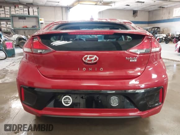 ✅ 2019 Hyundai Ioniq Blue • VIN: KMHC65LC7KU180230 • Lot: 42995835. Wystawiony na IAAI z przebiegiem 159 325 mil. Bezpłatny archiwum sprzedaży aukcyjnych z USA i szczegółowy raport historii pojazdu na DreamBid. Zdjęcie 17.