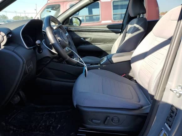 2024 Hyundai Santa Cruz SEL с VIN 5NTJB4DE2RH113266, выставлен на аукционе Copart как лот 76547434 с пробегом 21 515 миль миль и Списание • Salvage title. История ставок и продаж доступна на DreamBid. Изображение 7.