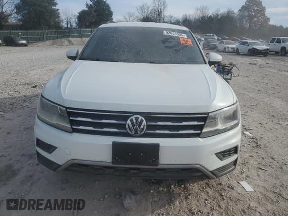✅ 2021 Volkswagen Tiguan SE • VIN: 3VV2B7AX2MM003591 • Lot: 92635935. Wystawiony na Copart z przebiegiem Nie podano. Bezpłatny archiwum sprzedaży aukcyjnych z USA i szczegółowy raport historii pojazdu na DreamBid. Zdjęcie 5.